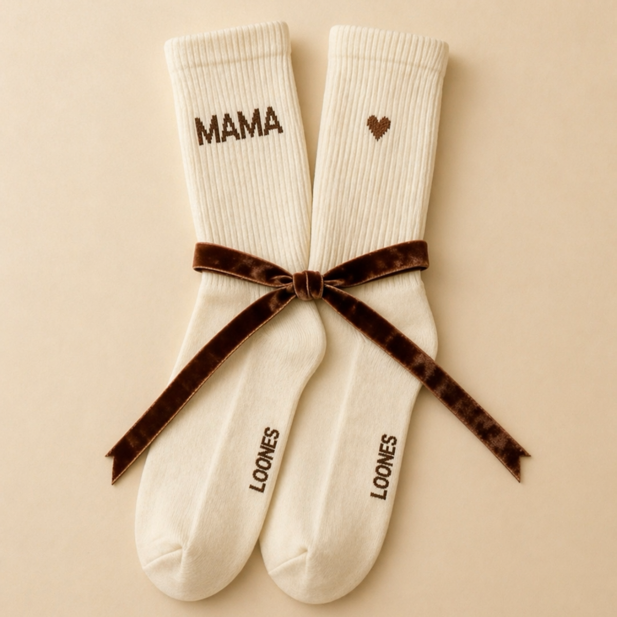 mama sokken met hartje beige loones kousen mama