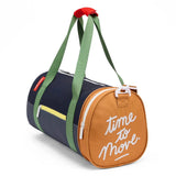 Weekendtas Mini Marine in donkerblauw met groene hengsels en een oranje zijvak met de tekst 'Time to Move'.